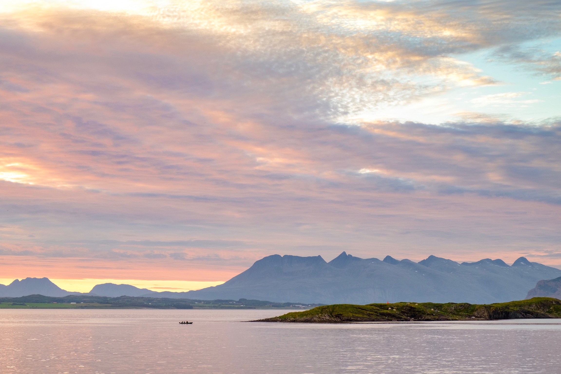 Ja, utsikten var akkurat sånn fra Handelsstedet Forvik